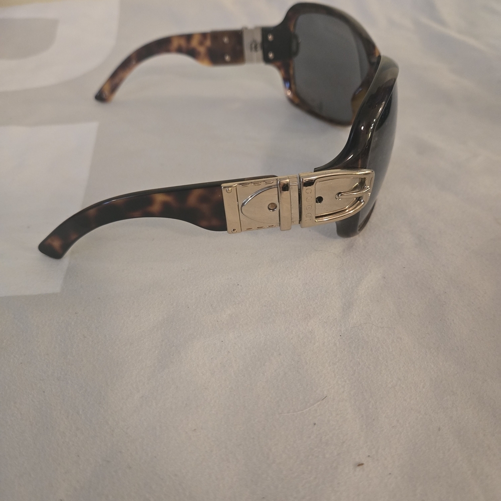 Gucci Branded Black and Gold Men's Sunglasses - Picture 3 of 8